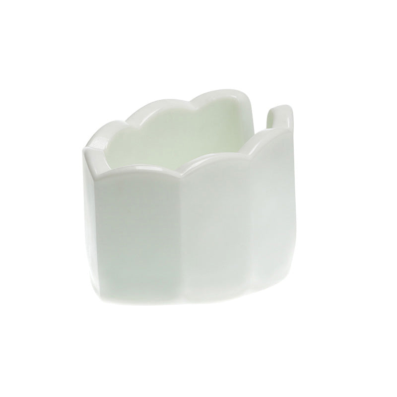 Scalloped Spoon Rest Milk