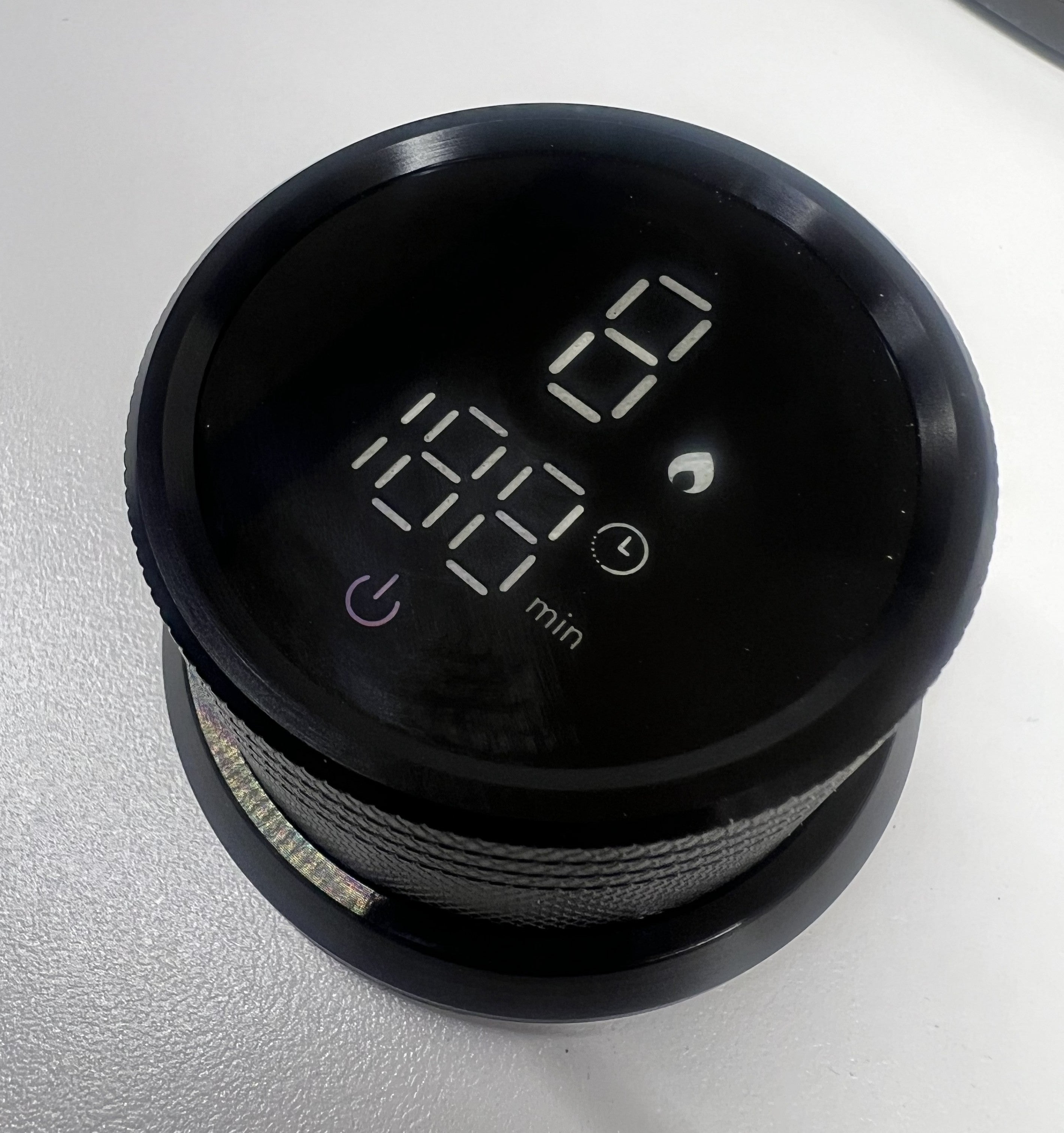 VARIOCOOK SMART KNOB SHOWING TEMPERATURE AND MINUTE COUNT DOWN TIMER